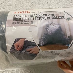 Backrest reading pillow